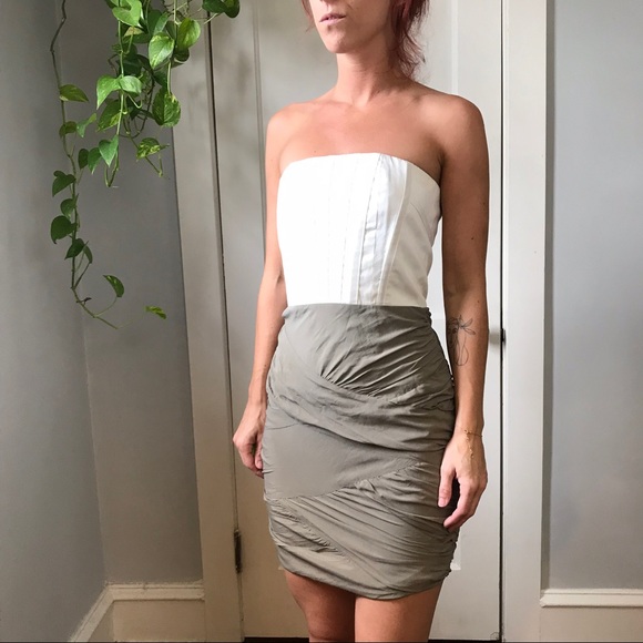 Alice + Olivia Dresses & Skirts - Alice + Olivia Strapless Tan Bustier Mini Dress